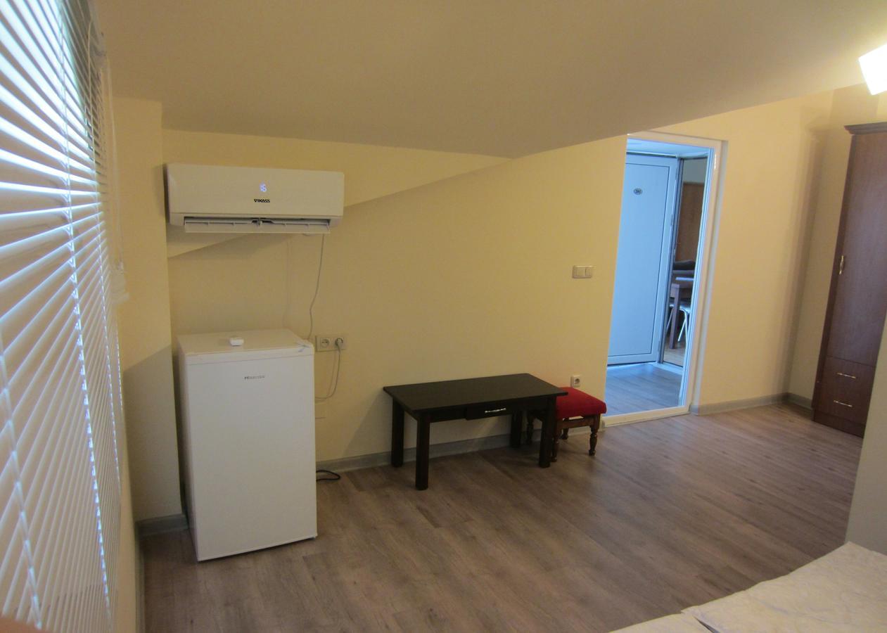 The Rooms Hostel Erévan Extérieur photo