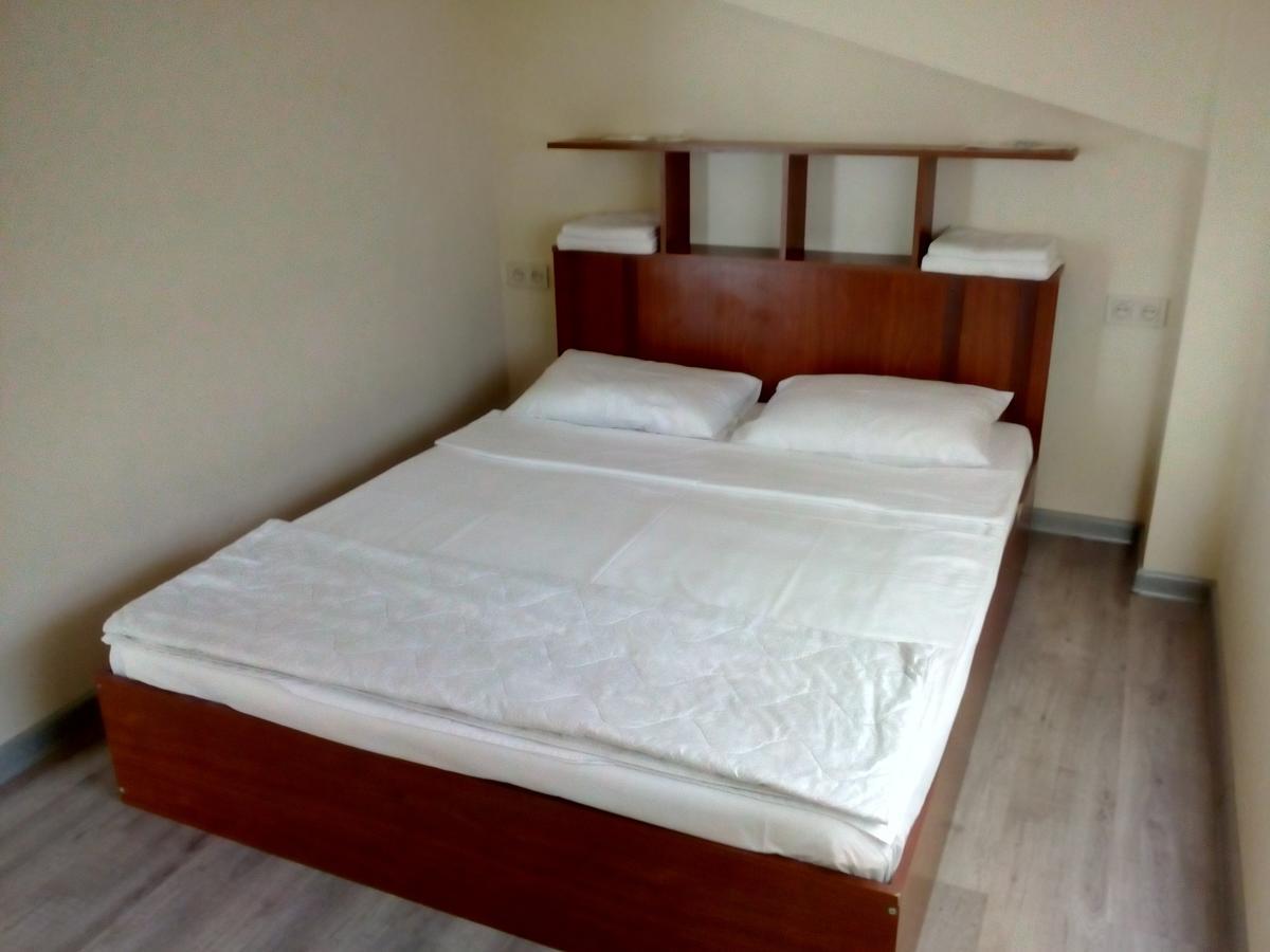 The Rooms Hostel Erévan Extérieur photo