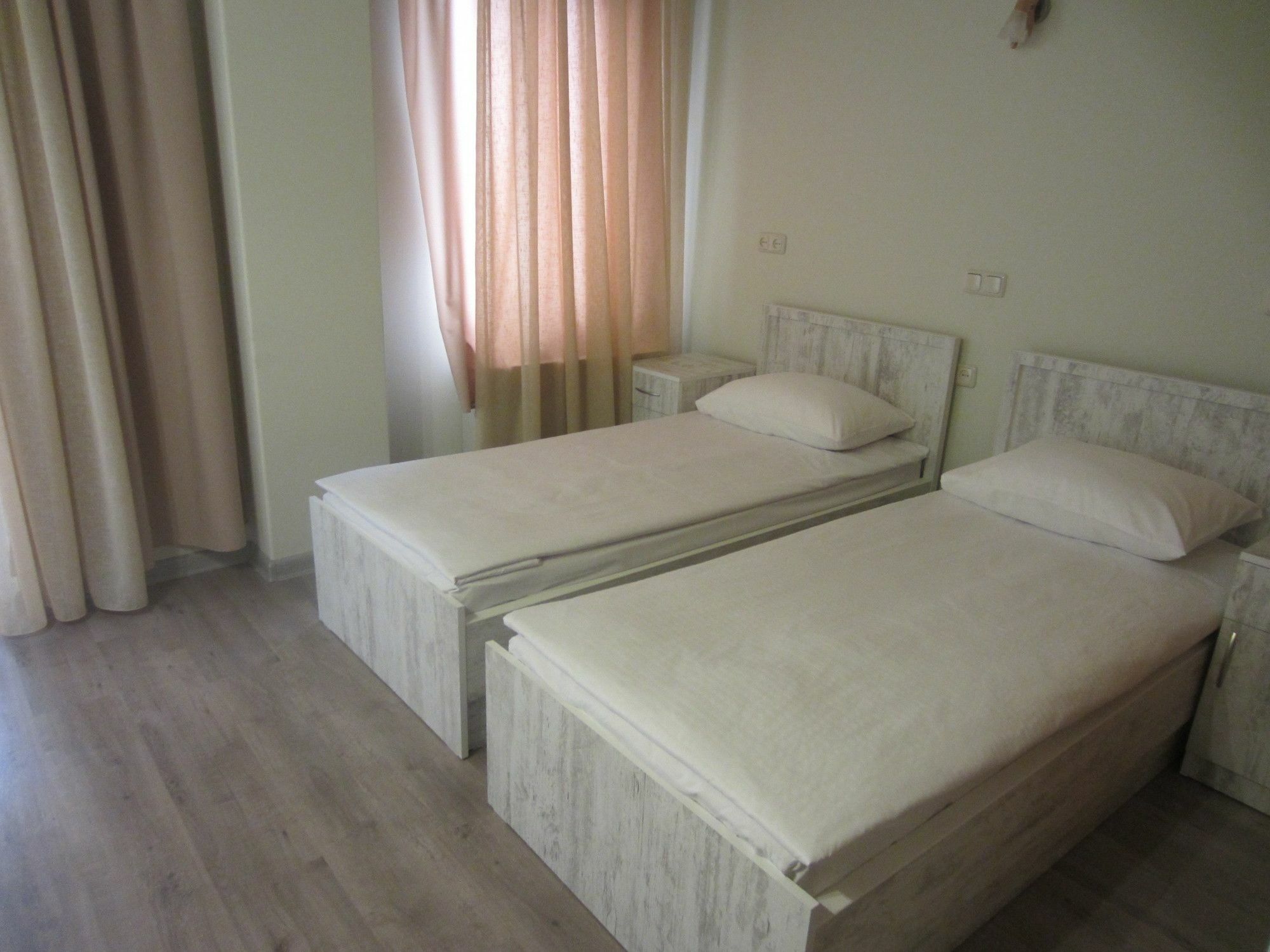 The Rooms Hostel Erévan Extérieur photo
